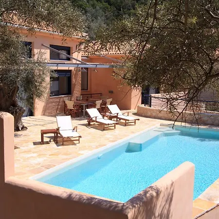 Vila Amoudia - Luxury Right On The With Private Pool *
