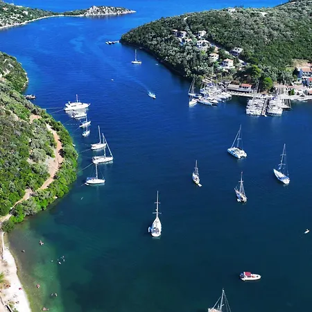 Vila Amoudia - Luxury Right On The With Private Pool Sivota