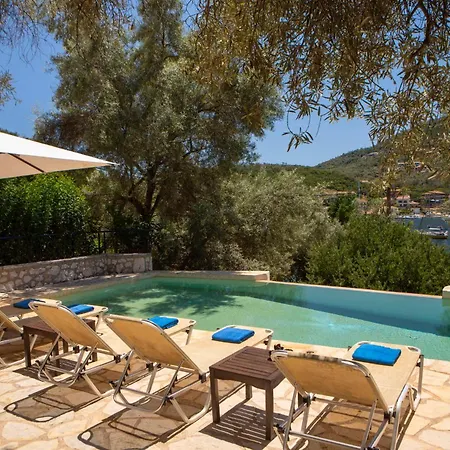 Amoudia - Luxury Right On The With Private Pool Vila *