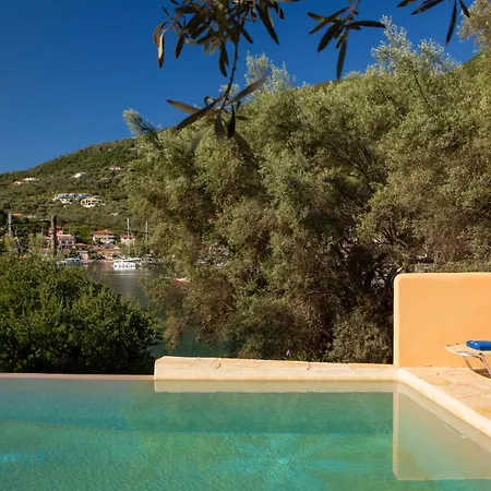 Vila Amoudia - Luxury Right On The With Private Pool Sivota