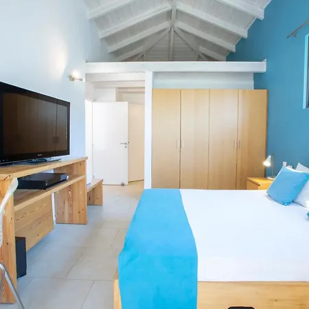 Amoudia - Luxury Right On The With Private Pool Villa *