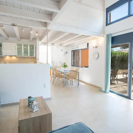 Amoudia - Luxury Right On The With Private Pool * Sivota